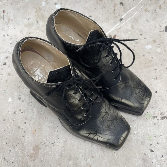 Vintage OG 90’s London Underground Spiderweb Print Leather Coffin Heel Platforms - Picture 7 of 8